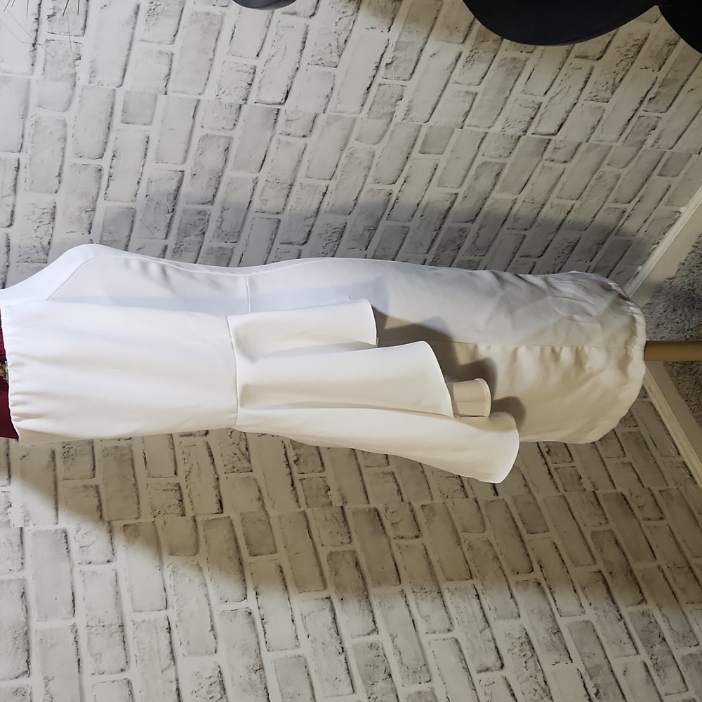 Venus SZ 8 White Off Shoulder Dress - Picture 3 of 7